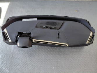 Арматурно Табло за BMW iX I20 с Head Up