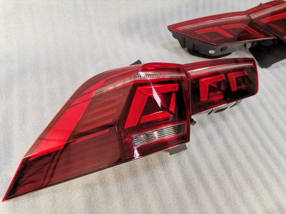 Set New OE IQ Light Matrix LED Taillight VW Tiguan