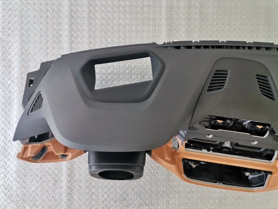 Ново табло за BMW 5 G30 G31 Lci HUD гумено коняк