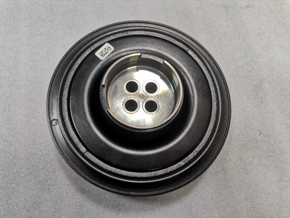 Nowy 184950 10 BMW wał korbowy B37C15A 8584913