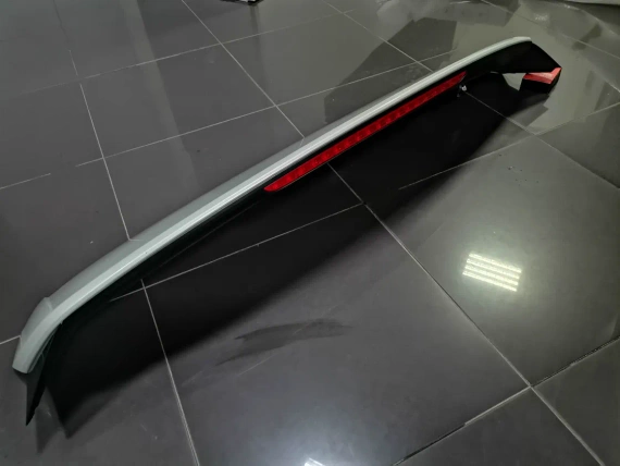 Nowy OE 81A827933C Audi Q2 GA Spoiler S-Line