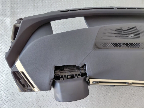 Dashboard for BMW iX I20 with Head Up