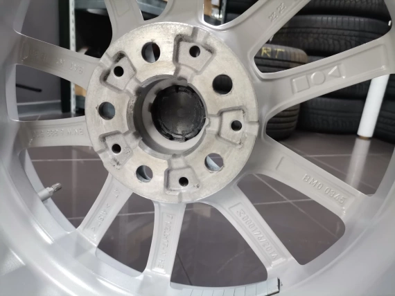 17" Zimowe Felgi BMW Styl 778 Opony Goodyear Czujniki BMW G20 G21 G22 G23 G42