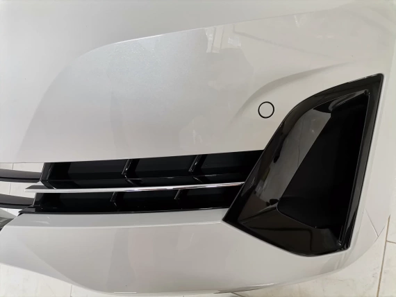 Zderzak Przedni BMW G30 G31 Lci Basic Facelift A10