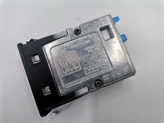 BMW G20 G22 G26 G80 G82 G30 I3 G01 G08 USB socket 5A84160