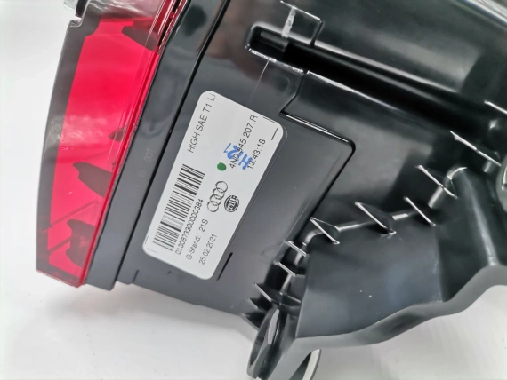 Нов 4N0945207R OE Audi A8 D5 OLED Ляв Стоп Лед