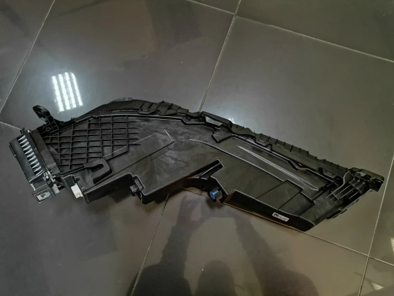 Нов Горен Десен Фар BMW G70 i7 Full Led Оригинален 9450080