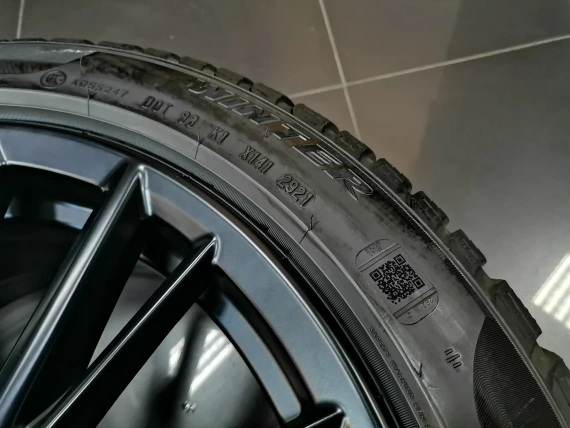 Neue 18" BMW OE-Räder Stil M 796 Reifen Sensoren BMW G20 G21 G22 G23 G26 G42