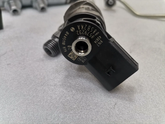 8579232 Injectors B37C15A BMW F40 116d F45 216d