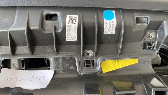 Deska jak nowa BMW 7 i7 G70 czarna z szary przeszy