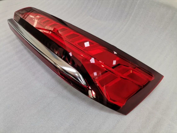4M0945076B New LED Tail Light Right Audi Q7 SQ7 4M