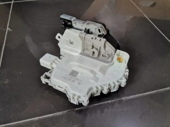 Нова кутия за въздушен филтър OE 8S0129601 Audi A3