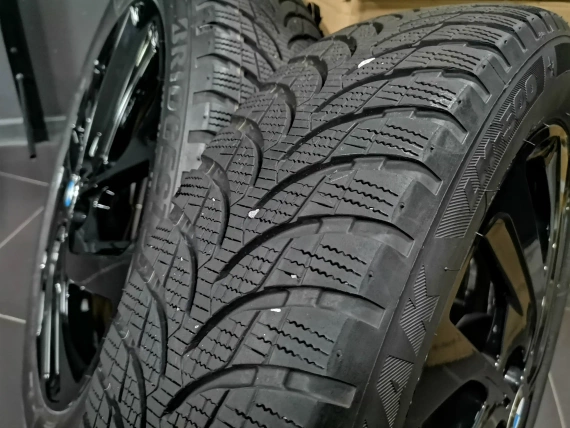 19” ОЕ BMW Джанти Style 428 Гуми Bridgestone Датчици БМВ I3 i 3 EV