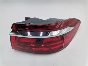 Nowy 4N0945208R Audi S8 A8 4N D5 OLED tylna lampa