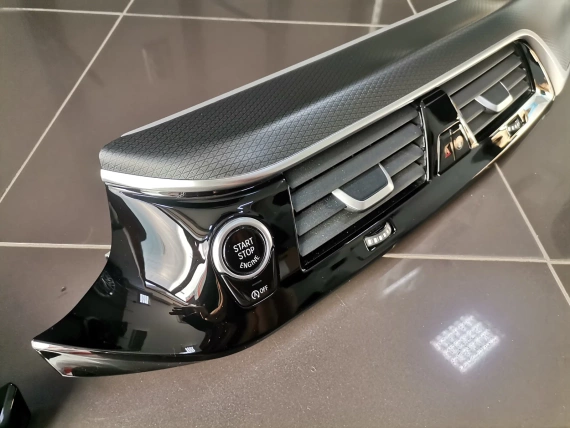 Interior Dashboard Moldings BMW G30 G31 G32 F90 M5 Piano Lacquer Excellent A75