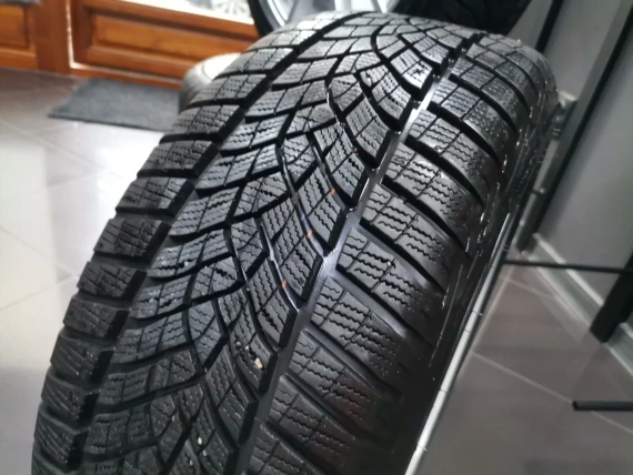 17" Winter BMW Rims Style 778 Tires Goodyear Sensors BMW G20 G21 G22 G23 G42