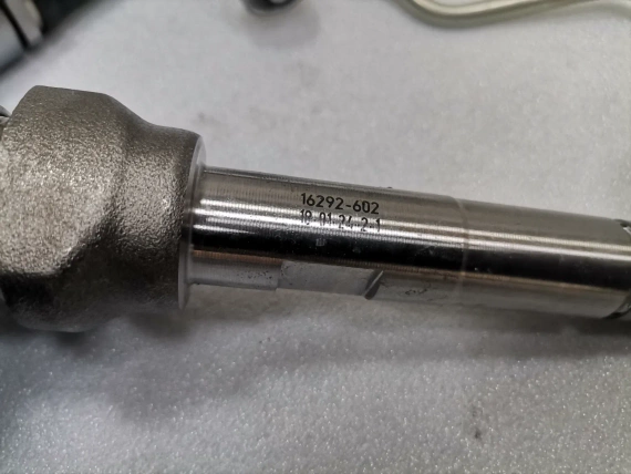 8579232 B37C15A Инжектор BMW F40 116d F45 LCI 216d