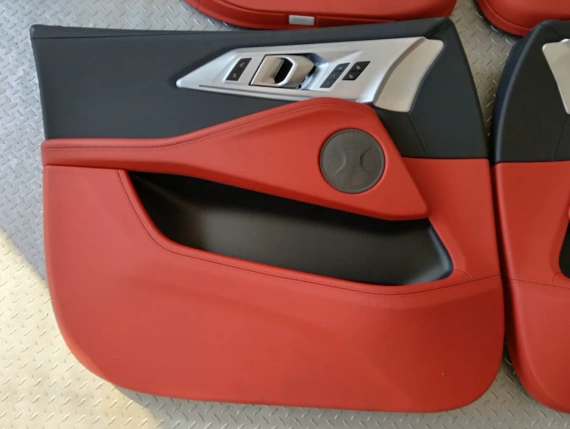 Нов салон BMW XM X8 G09 Individual Leder Carbon