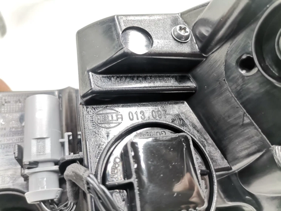 Нов 4N0945207L Audi S8 A8 4N D5 OLED Ляв Стоп