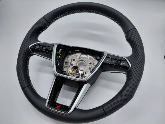 Nowa kierownica S Line Audi A6 C8 A7 A8 Q8 E-tron