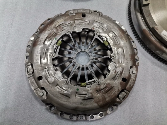 BMW clutch kit 8671970 8671942 8698749 dual mass