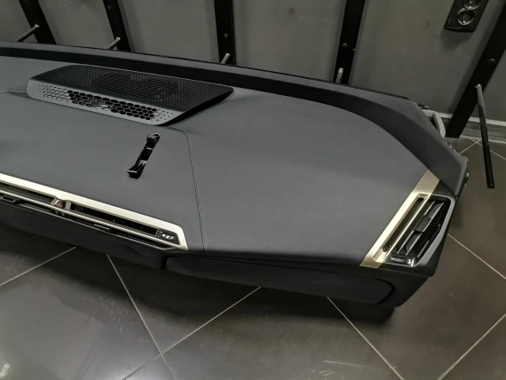 НОВО Арматурно Табло BMW IX I20 Черна Кожа БМВ ИХ И20