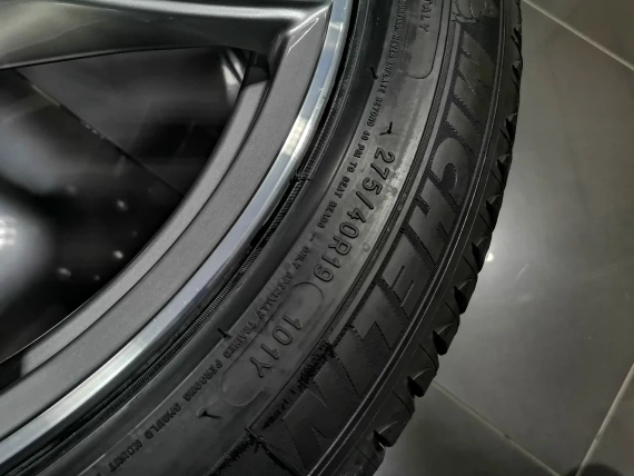 19" BMW Wheels 647 M New Tires Michelin Sensors BMW G30 G31 G32 G11 G12