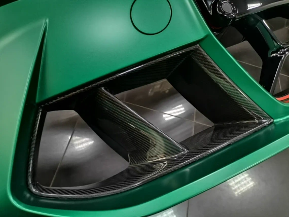 Nowy przod zderzaka BMW M4 G82 G83 CS Carbon