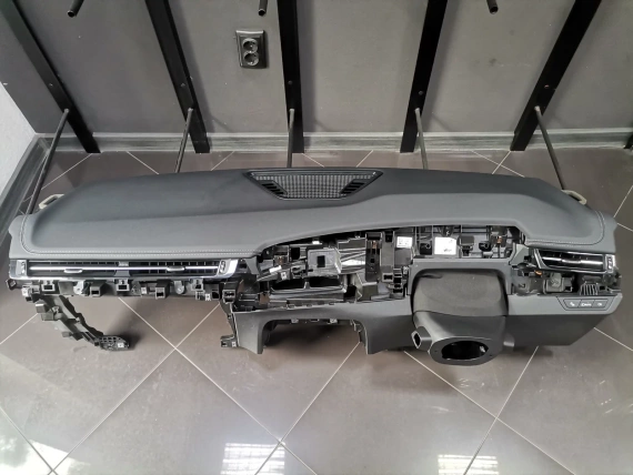 NEUES Armaturenbrett BMW X1 U11 Schwarzes Leder RHD
