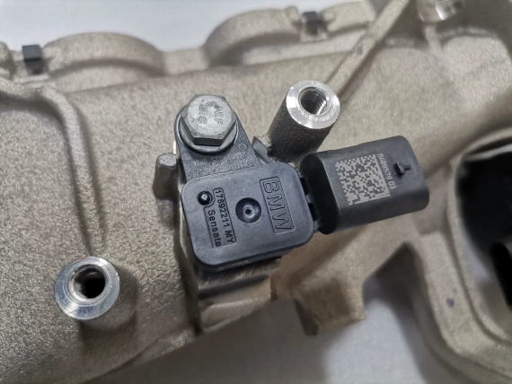 OE BMW 9888472 X5 G05 X6 G06 X7 G07 5 G60 7 G70 Układ ssący Sterowanie klapami EGR