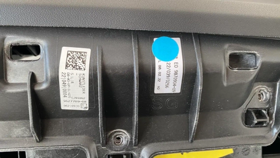 Deska jak nowa BMW 7 i7 G70 czarna z szary przeszy