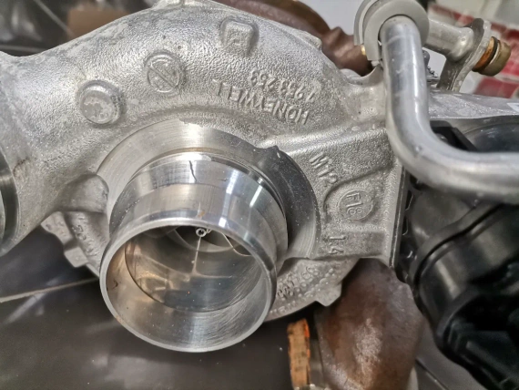 8631904 Turbocharger BMW 3 4 5 6 x3 x4 x5 x6 3.0i
