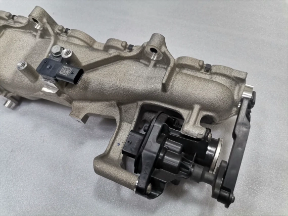 OE BMW 9888472 X5 G05 X6 G06 X7 G07 5 G60 7 G70 Всмукателна система EGR клапа управление