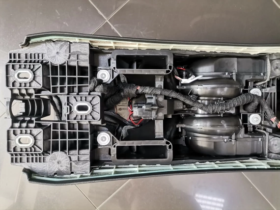 БМВ Централна конзола и подлакътник BMW 5 G30 G31 G32 F90 M5 Като нова A73