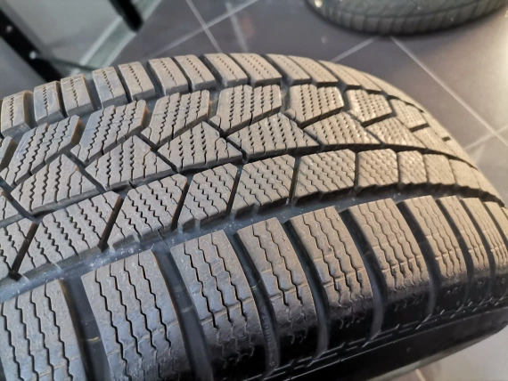 NEUE 16 Zoll Winterräder im BMW-Stil 774 Reifen Sensoren G20 G21 G22 G23