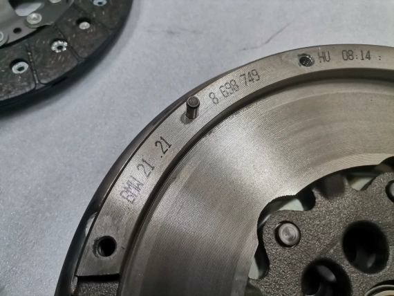 Zestaw sprzęgła BMW 8671970 8671942 8698749 DMF