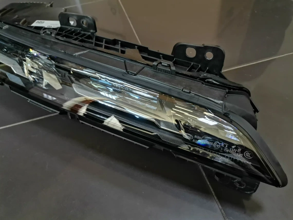 Lampa Górny Prawy BMW G70 i7 Crystal Swarovski 9879936