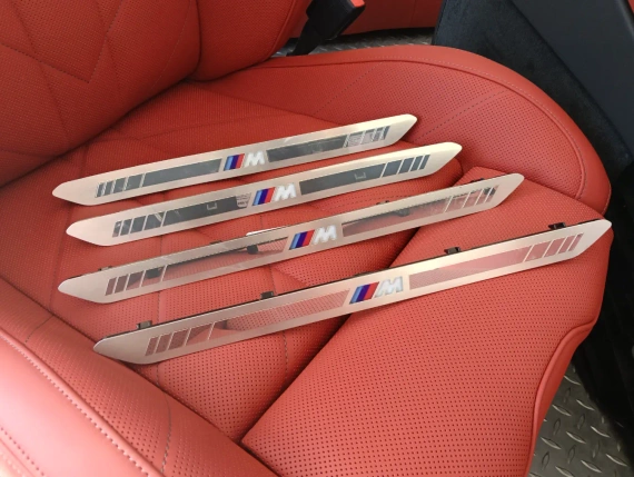 Нов салон BMW XM X8 G09 Individual Leder Carbon