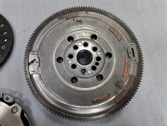 BMW Kupplungssatz 8671970 8671942 8698749 Zweimass