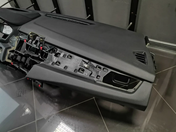 Black Dashboard BMW 2 F45 F46 HUD - Original