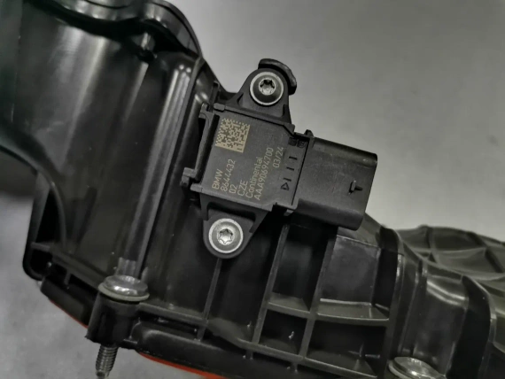 5B3F937 Kolektor sacy przepustnica 7619008 BMW S63