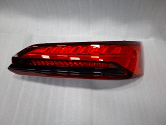 4M0945076D Neue rechte Bremsleuchte Audi Q7 Europa