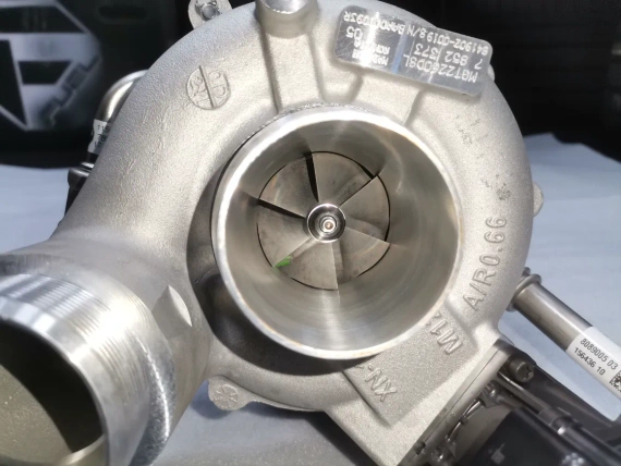 Турбокомпресор 7852373 BMW M5 F90 F91 F95 F96 5-8