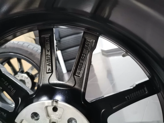 18" BMW Felgi 780 Opony Czujniki BMW G20 G21 G22