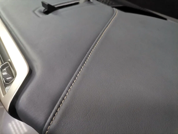 НОВО Табло BMW IX I20 Тъмно сива кожа