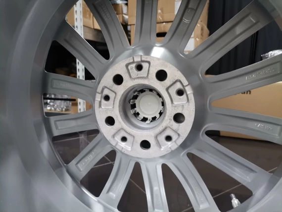 19" Зимен К-т BMW Джанти Style 620 Гуми Pirelli 2023 Датчици БМВ 7 G11 G12 5 G60 G32