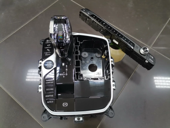 Szklana dźwignia zmiany biegów + panel audio BMW G14 G15 G16 BMW G14 G15 G16 Perfect - A76
