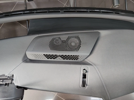 НОВО Арматурно Табло BMW IX I20 Черна Кожа БМВ ИХ И20