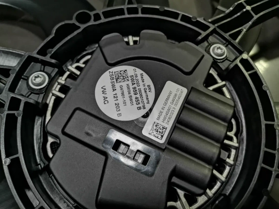 Neu 5WA121203B 5WA959455B OE VW Audi Kühlerlüfter
