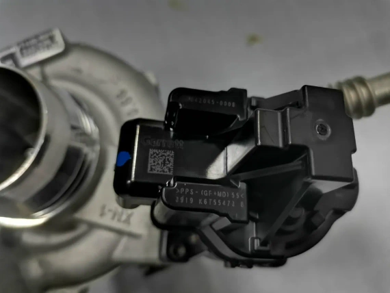 Turbosprężarka 7852373 BMW M5 F90 F91 F95 F96 5-8